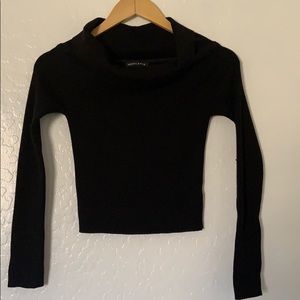 🌵Kendall & Kylie turtleneck crop top